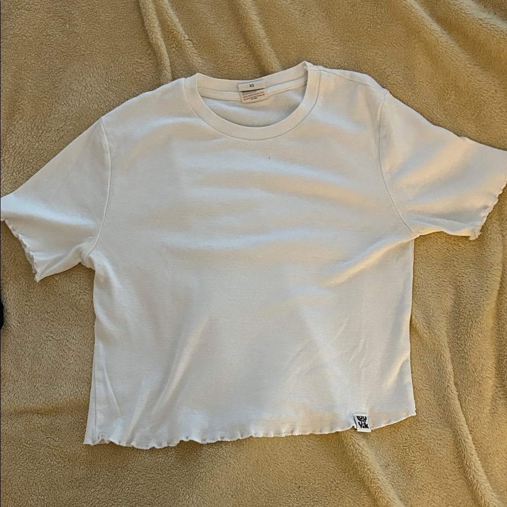 Lucy & Yak white cropped Short Sleeve Tee